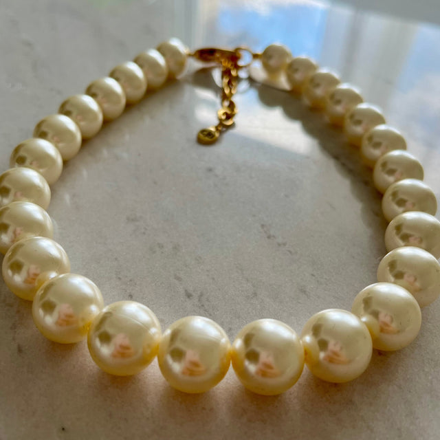 Oversized Pearl Necklace